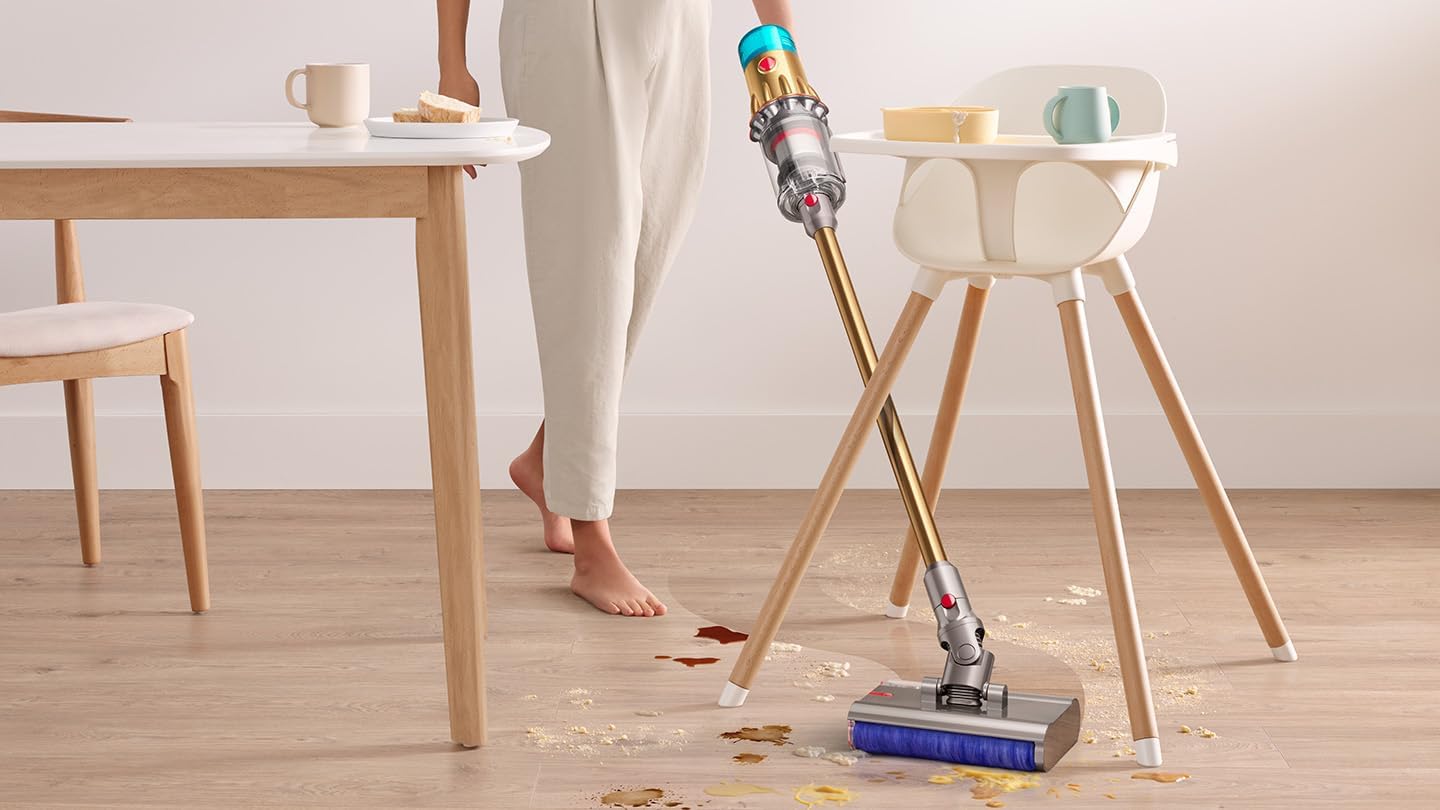 Dyson V12S Detect Slim Submarine Complete Wet & Dry Cordless Vacuum Cleaner (Gold) | 2 years Dyson warranty - UAE version - Image 5