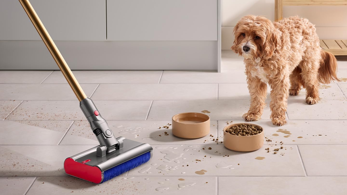Dyson V12S Detect Slim Submarine Complete Wet & Dry Cordless Vacuum Cleaner (Gold) | 2 years Dyson warranty - UAE version - Image 4